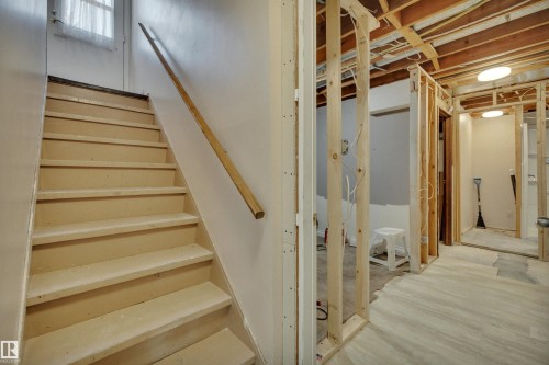 7414 183A Street, Edmonton, AB - Indoor