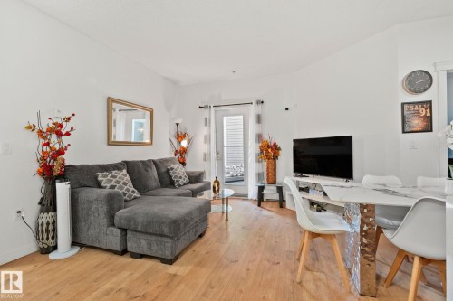 113 14259 50 Street, Edmonton, AB - Indoor Photo Showing Living Room