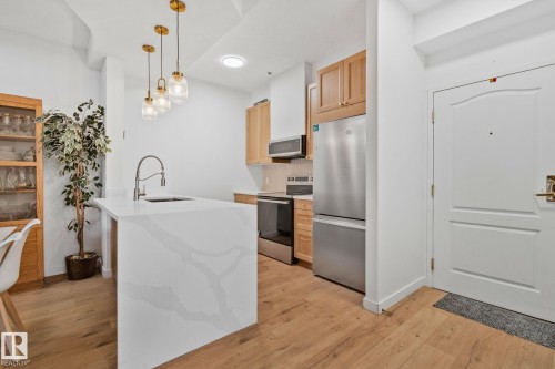 113 14259 50 Street, Edmonton, AB - Indoor Photo Showing Kitchen