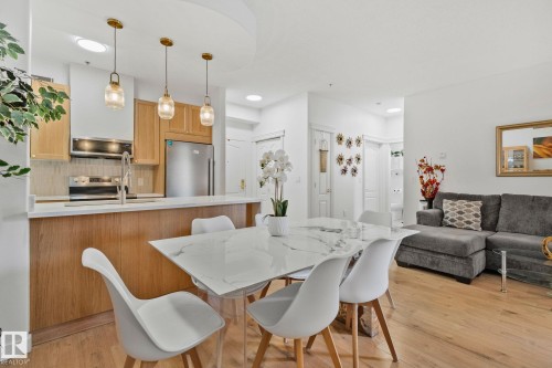 113 14259 50 Street, Edmonton, AB - Indoor