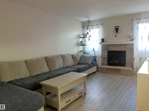 18160 96 Avenue, Edmonton, AB - Indoor Photo Showing Living Room With Fireplace