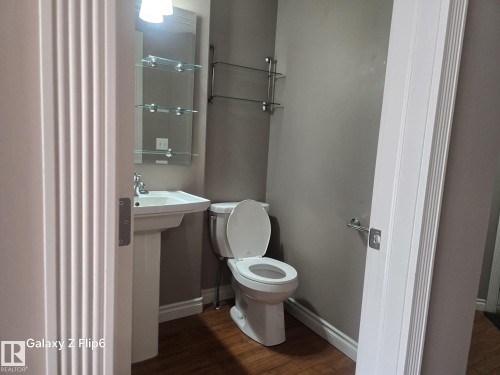 Edmonton, AB - Indoor Photo Showing Bathroom