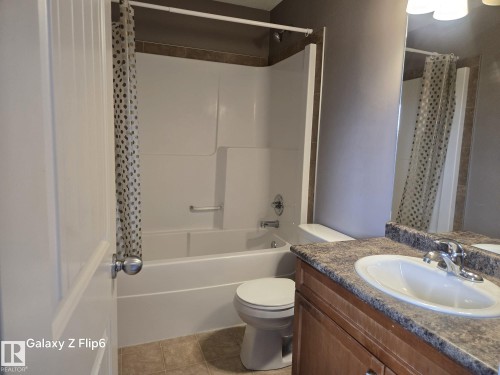 Edmonton, AB - Indoor Photo Showing Bathroom
