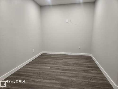 Edmonton, AB - Indoor Photo Showing Other Room
