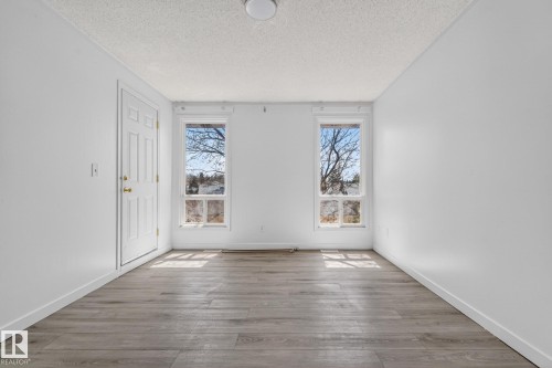 18625 66 Avenue, Edmonton, AB - Indoor Photo Showing Other Room