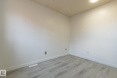 18625 66 Avenue, Edmonton, AB - Indoor Photo Showing Other Room