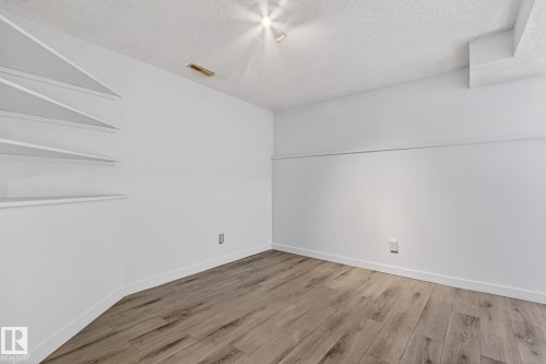 18625 66 Avenue, Edmonton, AB - Indoor Photo Showing Other Room