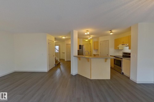 57 155 Crocus Crescent, Sherwood Park, AB - Indoor Photo Showing Kitchen