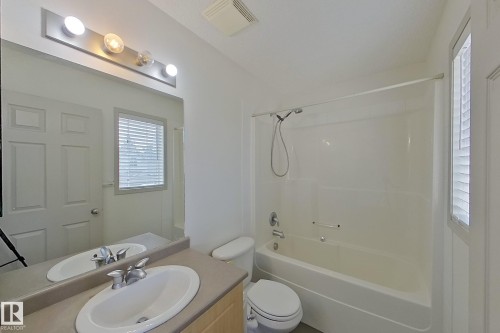 57 155 Crocus Crescent, Sherwood Park, AB - Indoor Photo Showing Bathroom