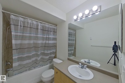 57 155 Crocus Crescent, Sherwood Park, AB - Indoor Photo Showing Bathroom