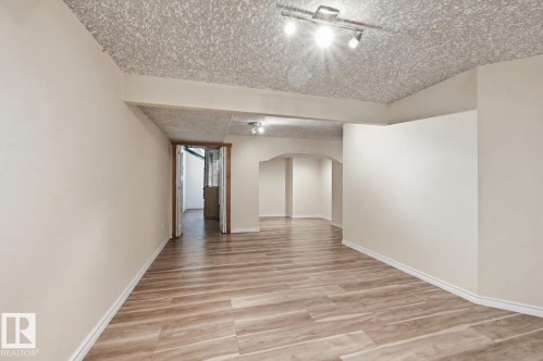 10331 156 Avenue, Edmonton, AB - Indoor Photo Showing Other Room