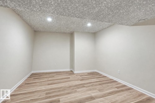 10331 156 Avenue, Edmonton, AB - Indoor Photo Showing Other Room
