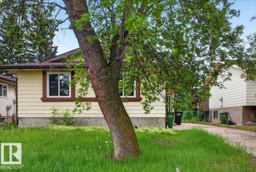 9915 173 Avenue, Edmonton, AB 