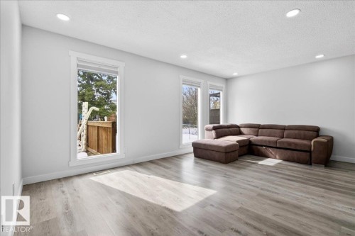 9915 173 Avenue, Edmonton, AB 