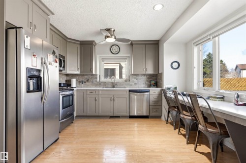 18216 98A Avenue, Edmonton, AB - Indoor Photo Showing Kitchen With Upgraded Kitchen
