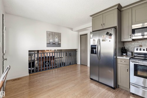 18216 98A Avenue, Edmonton, AB - Indoor Photo Showing Kitchen