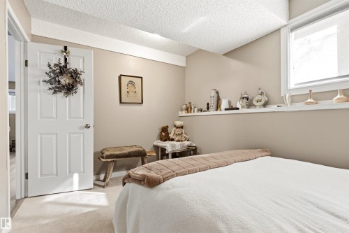 18216 98A Avenue, Edmonton, AB - Indoor Photo Showing Bedroom