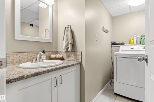 18216 98A Avenue, Edmonton, AB - Indoor