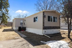 44 Rim Road Edmonton, AB T6P 1G7