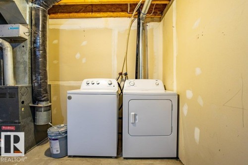 41 8304 11 Avenue, Edmonton, AB - Indoor Photo Showing Laundry Room