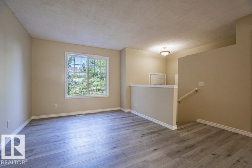 41 8304 11 Avenue, Edmonton, AB - Indoor Photo Showing Other Room