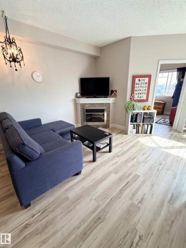 309 8931 156 Street, Edmonton, AB - Indoor Photo Showing Living Room
