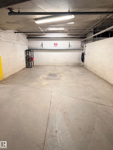 309 8931 156 Street, Edmonton, AB - Indoor Photo Showing Garage