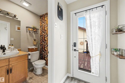 5432 203 Street, Edmonton, AB - Indoor Photo Showing Bathroom