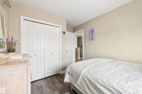 5432 203 Street, Edmonton, AB - Indoor Photo Showing Bedroom