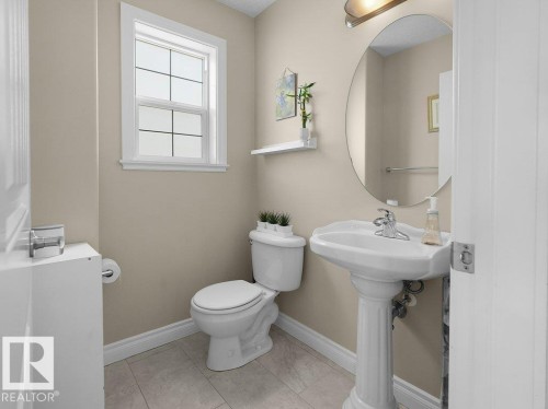 1476 Mcmillian Way, Edmonton, AB - Indoor Photo Showing Bathroom
