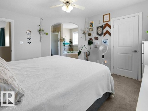 1476 Mcmillian Way, Edmonton, AB - Indoor Photo Showing Bedroom