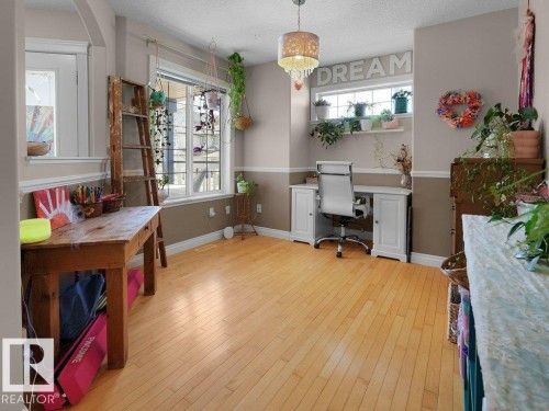 1476 Mcmillian Way, Edmonton, AB - Indoor