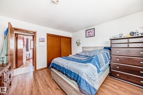 12106 48 Street, Edmonton, AB - Indoor Photo Showing Bedroom