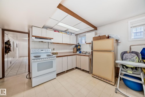 12106 48 Street, Edmonton, AB - Indoor Photo Showing Kitchen