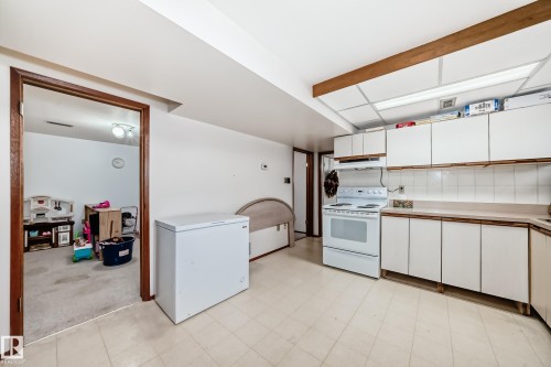12106 48 Street, Edmonton, AB - Indoor