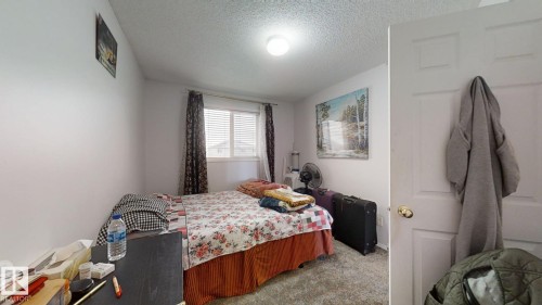 3023 31 Avenue, Edmonton, AB - Indoor Photo Showing Bedroom