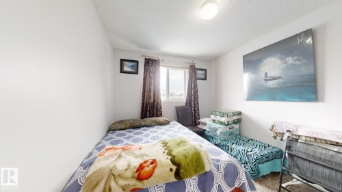 3023 31 Avenue, Edmonton, AB - Indoor Photo Showing Bedroom