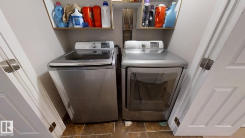 3023 31 Avenue, Edmonton, AB - Indoor Photo Showing Laundry Room