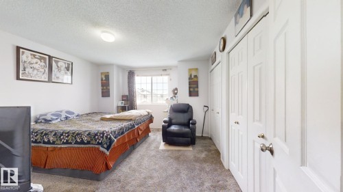 3023 31 Avenue, Edmonton, AB - Indoor Photo Showing Bedroom