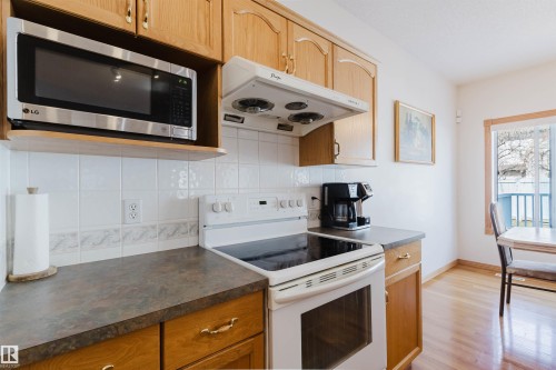 8608 160A Avenue, Edmonton, AB - Indoor Photo Showing Kitchen