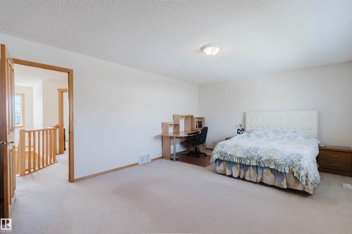 8608 160A Avenue, Edmonton, AB - Indoor Photo Showing Bedroom