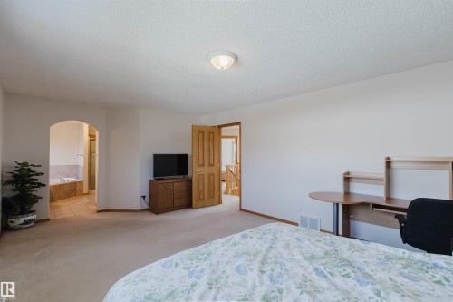 8608 160A Avenue, Edmonton, AB - Indoor Photo Showing Bedroom
