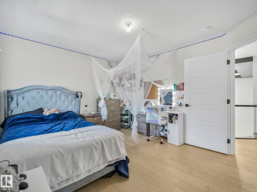 18204 90 Street, Edmonton, AB - Indoor Photo Showing Bedroom