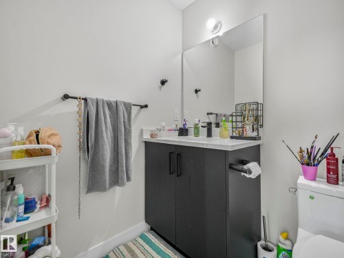 18204 90 Street, Edmonton, AB - Indoor Photo Showing Bathroom