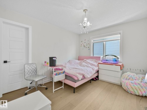 18204 90 Street, Edmonton, AB - Indoor Photo Showing Bedroom