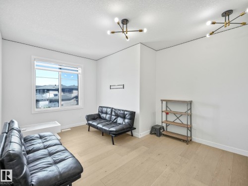 18204 90 Street, Edmonton, AB - Indoor