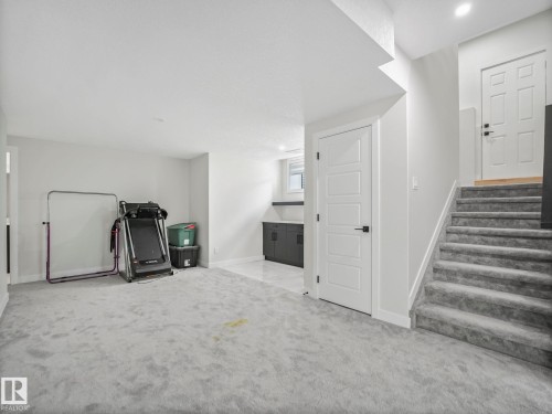 18204 90 Street, Edmonton, AB - Indoor Photo Showing Other Room