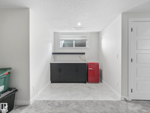 18204 90 Street, Edmonton, AB - Indoor