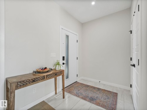 18204 90 Street, Edmonton, AB - Indoor Photo Showing Other Room