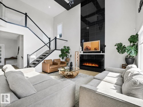 18204 90 Street, Edmonton, AB - Indoor Photo Showing Living Room With Fireplace
